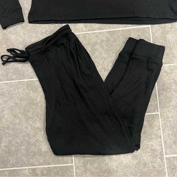 COLSIE Womens Black Loungewear Sweatsuit Hoodie Set - Picture 3 of 4